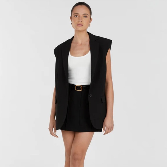 DISSH NWT ROWAN BLACK SLEEVELESS BLAZER - Picture 1 of 13